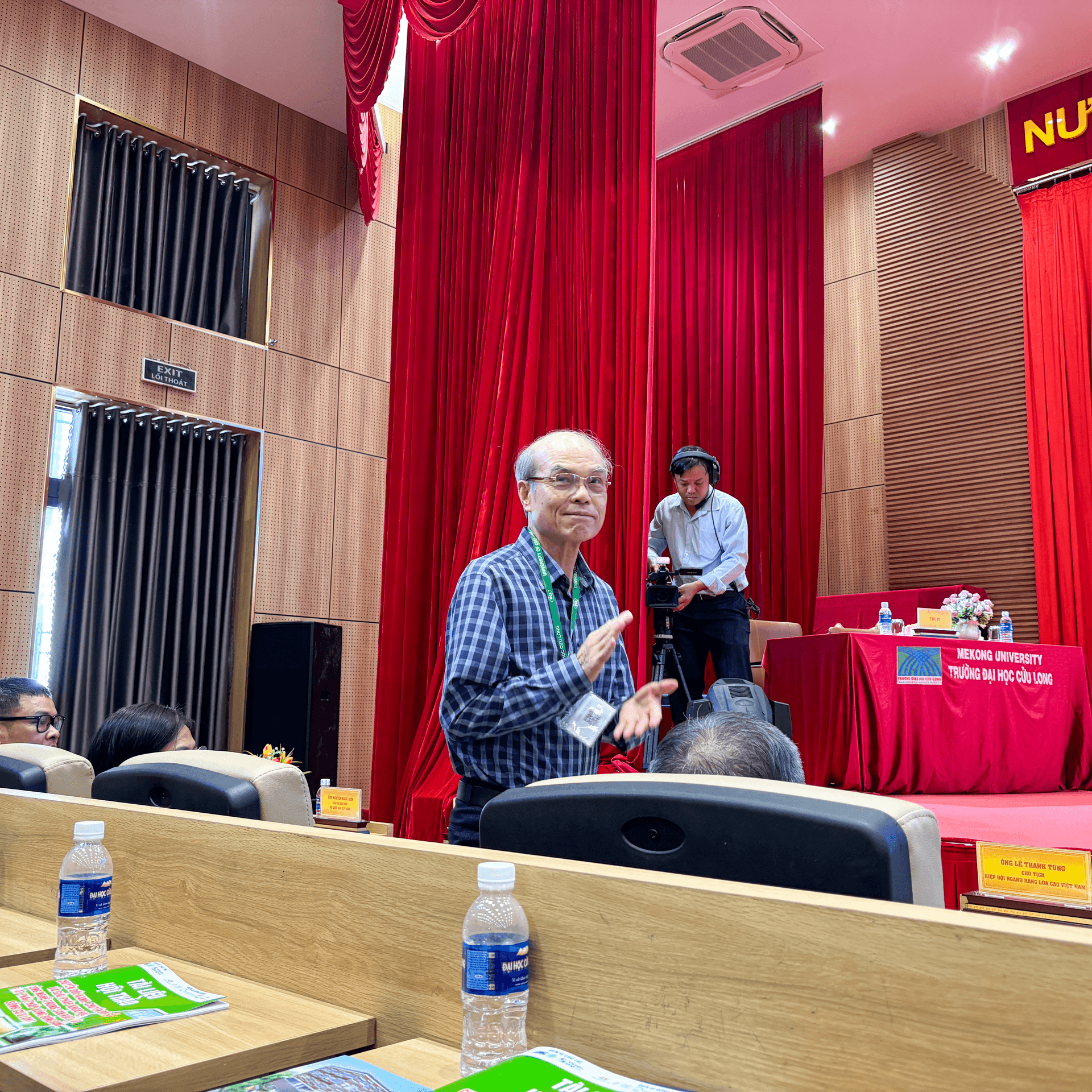 แแถแแแแแแถแ
แถแแแแแ แแแแแทแ Mai Quang Vinh แแถแแแแทแแแแถแแแแถแแแ
แแ
แแแแทแแแแถแแแแ