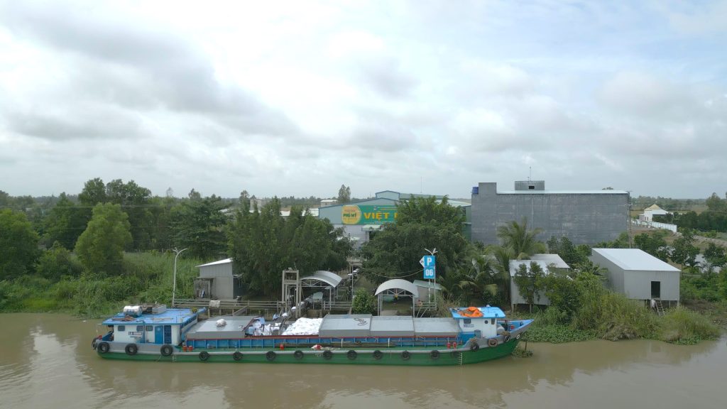 Mở Cửa Hàng Vật Tư Nông Nghiệp: Tất Tần Tật Từ A Đến Z cam kết cung cấp ổn định số lượng phân bón cho cửa hàng vật tư nông nghiệp