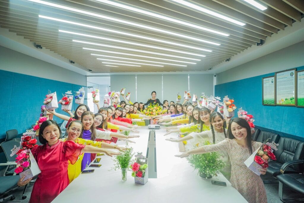 Phân Bón Việt Nga Chúc Mừng Ngày Phụ Nữ Việt Nam 20/10 Phân Bón Việt Nga tổ chức Chương trình Chúc mừng Ngày Phụ nữ Việt Nam 20/10