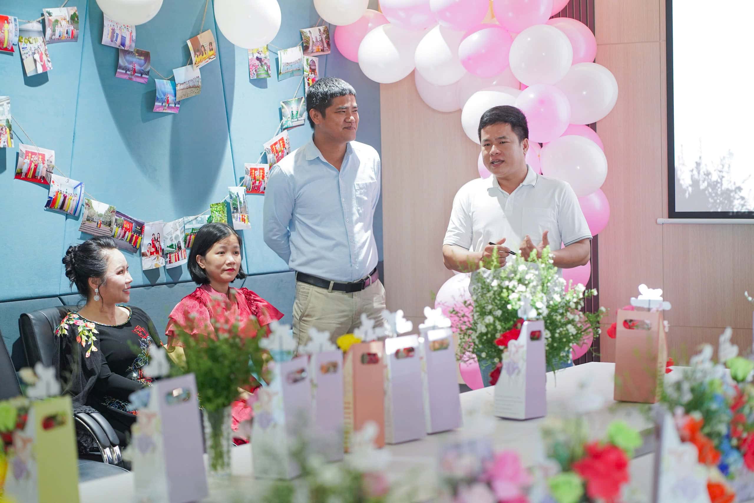 Ông Trần Hữu Vĩnh - Đại điện "cánh mày râu" gửi những lời chúc tốt đẹp đến các chị em công ty