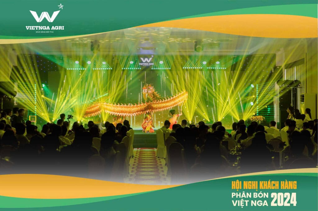 Hội Nghị Khách Hàng Phân Bón Việt Nga 2024 Không gian hội nghị hoành tráng, được trang trí chỉn chu với nhiều tiết mục hấp dẫn