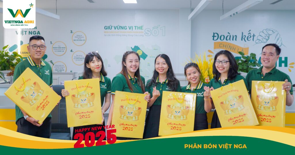 Phân Bón Việt Nga Trao Quà Tết, Lan Tỏa Niềm Vui Xuân LICH7 min
