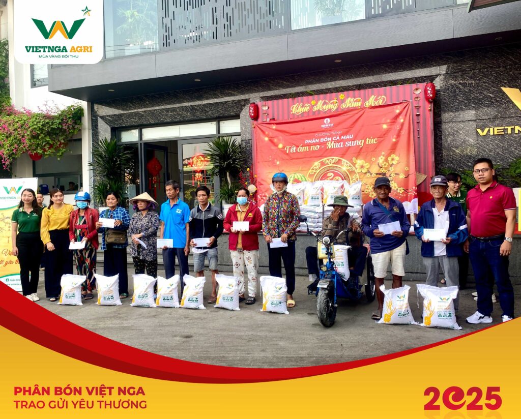 Lan Tỏa Yêu Thương Cùng Phân Bón Việt Nga - Tết Sẻ Chia 2025 Nhiều phần quà được Phân Bón Việt Nga trao tặng