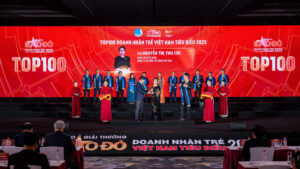Phân Bón Việt Nga vinh dự nhận giải thưởng Top 100 Sao Đỏ - Doanh Nhân Trẻ tiêu biểu 2025 5 2