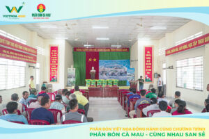 Phân Bón Việt Nga Đồng Hành Cùng Chương Trình "Phân Bón Cà Mau - Cùng Nhau San Sẻ" Chương trình "Phân Bón Cà Mau - Cùng Nhau San Sẻ" được tổ chức tại Xã Phương Thịnh và Xã Trường Xuân.