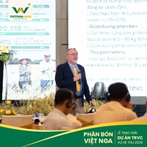 Ông William Salas - Đại diện Đơn vị kiểm định, Công ty Nông nghiệp Regrow - chia sẻ tại buổi lễ Ông William Salas - Đại diện Đơn vị kiểm định, Công ty Nông nghiệp Regrow - chia sẻ tại buổi lễ