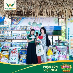 Gian hàng Phân Bón Việt Nga đã đón tiếp đông đảo khách tham quan, nhà vườn, đối tác và người tiêu dùng Gian hàng Phân Bón Việt Nga đã đón tiếp đông đảo khách tham quan, nhà vườn, đối tác và người tiêu dùng