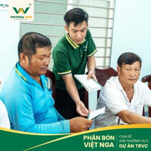 Phân Bón Việt Nga Tổ Chức Chia Thưởng Dự Án TRVC Vụ Hè Thu 2025 Cho HTXNN Số 2 Thường Lạc VNG 2026 SOCIAL POST TRVC TRAO THUONG VU 3 4