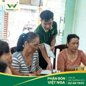 Phân Bón Việt Nga Tổ Chức Chia Thưởng Dự Án TRVC Vụ Hè Thu 2025 Cho HTXNN Số 2 Thường Lạc VNG 2026 SOCIAL POST TRVC TRAO THUONG VU 3 5
